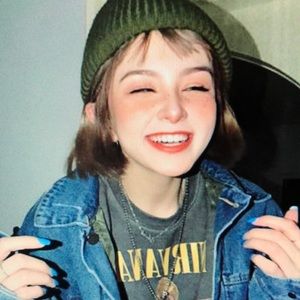 Meet your Posher, Lola